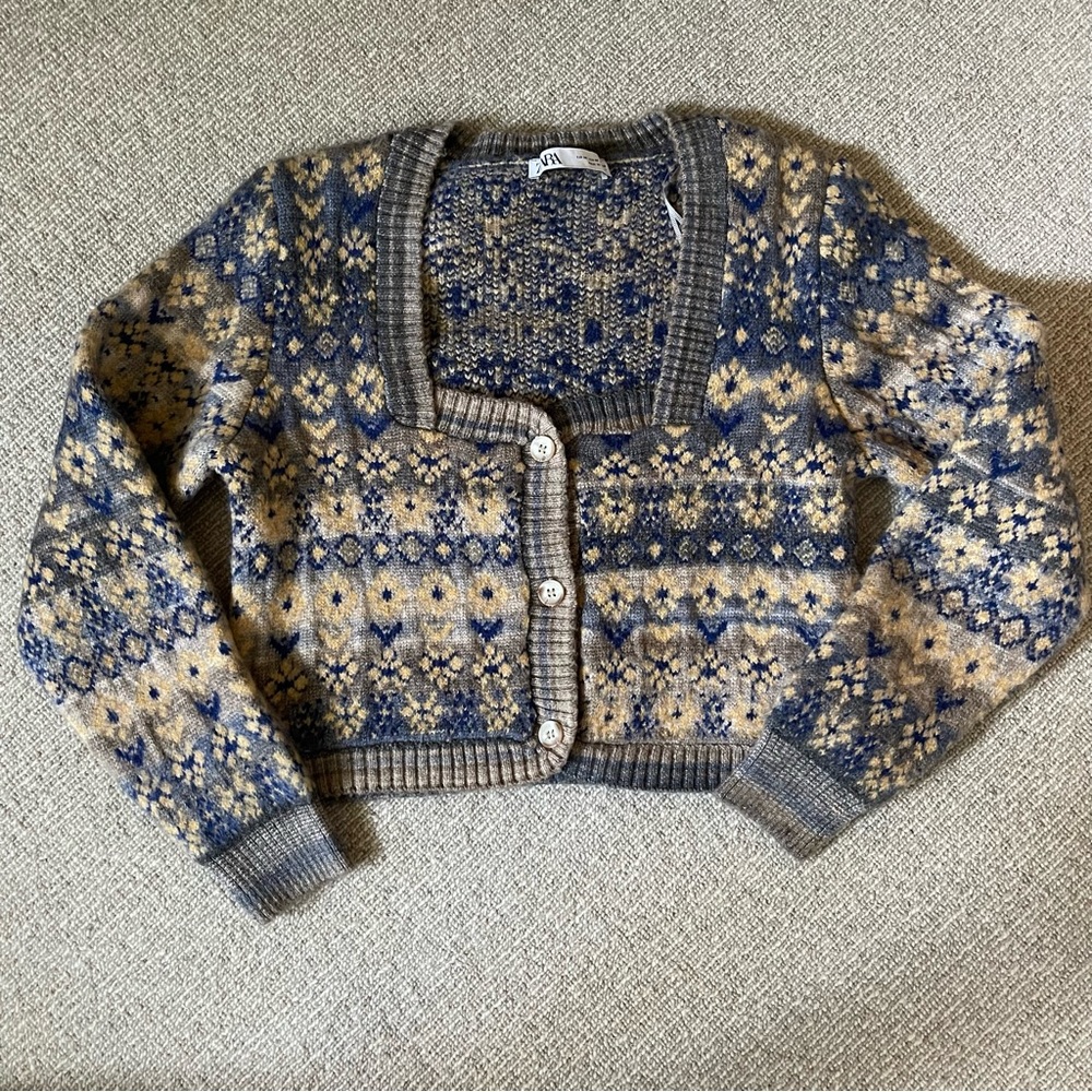 ZARA Cropped Cardigan Sweater